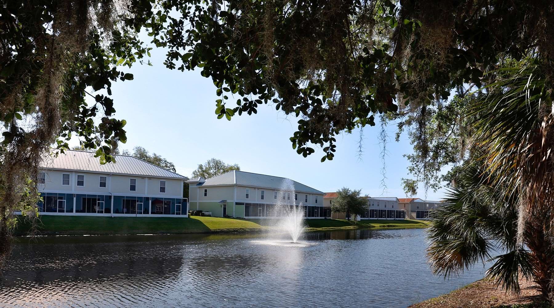 Resort-like grounds at Heritage Key Villas