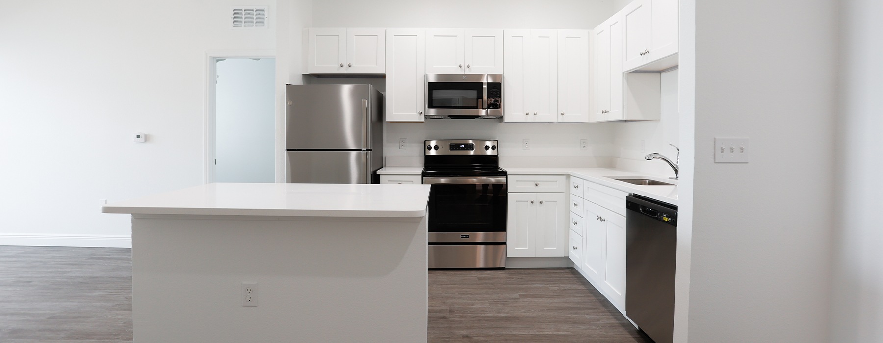 Open floor plan apartments for rent in Kissimmee, FL